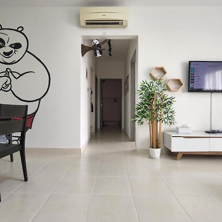 Netflix Panda House 3B2R Rimbayu Kota Kemuning With Atari Games Daire Teluk Panglima Garang Dış mekan fotoğraf