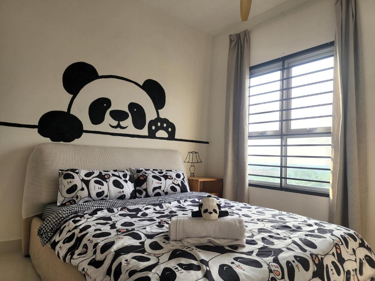 Netflix Panda House 3B2R Rimbayu Kota Kemuning With Atari Games Daire Teluk Panglima Garang Dış mekan fotoğraf